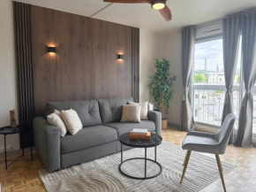 Brand-new studio with Eiffel Tower view